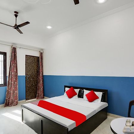 Hotel O Kiran Raj Palace Kanpur Bagian luar foto