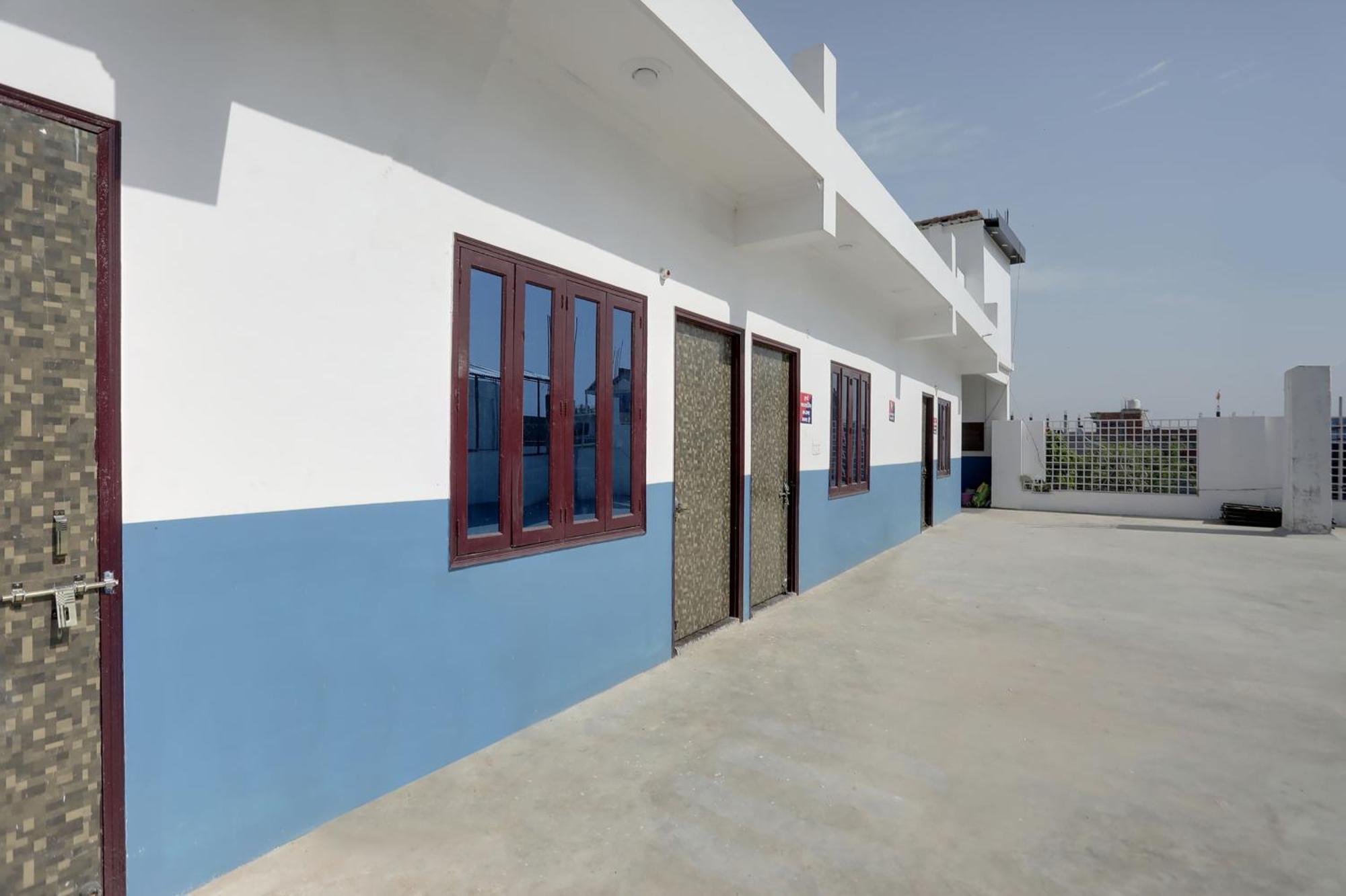 Hotel O Kiran Raj Palace Kanpur Bagian luar foto