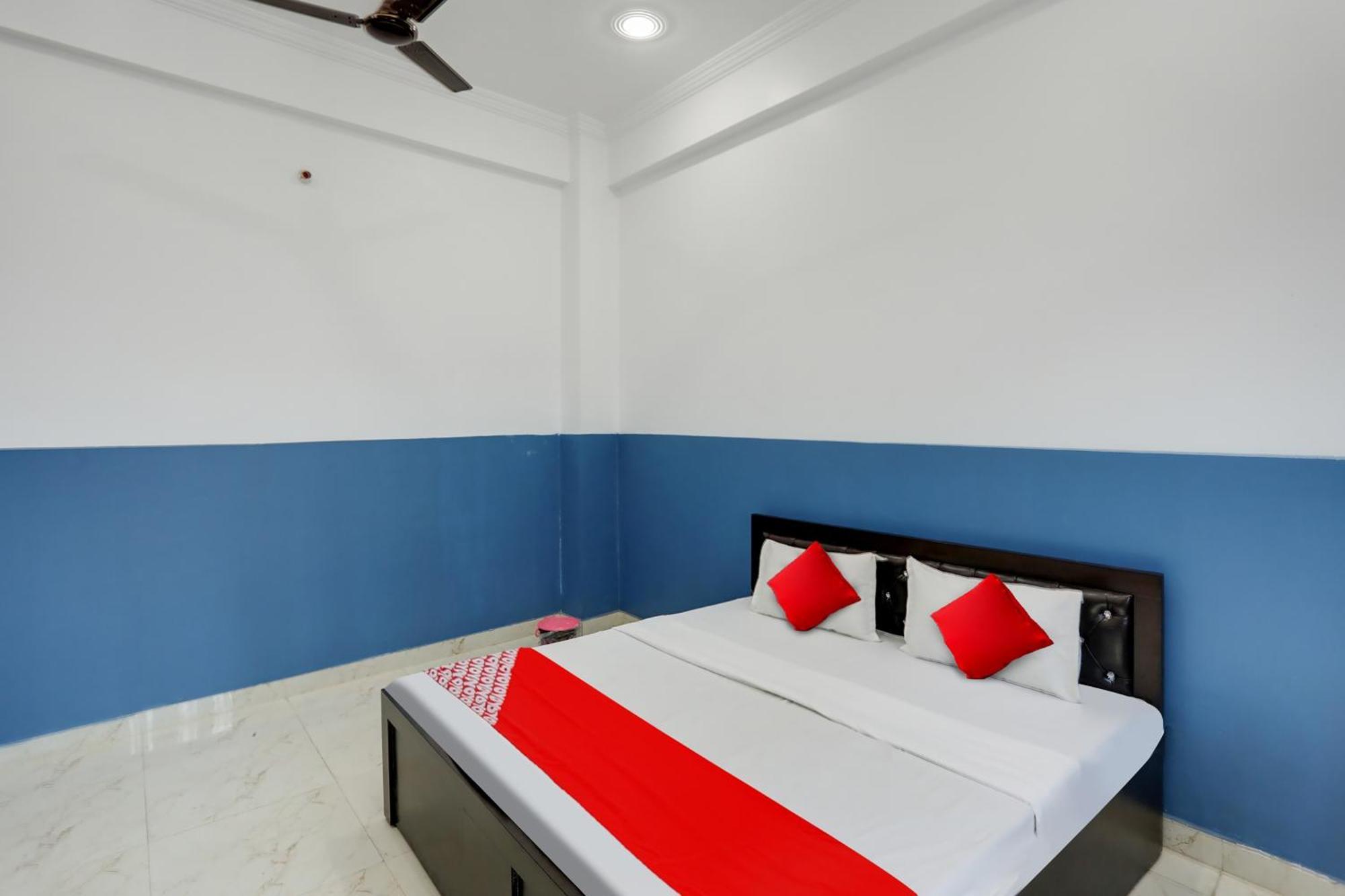Hotel O Kiran Raj Palace Kanpur Bagian luar foto